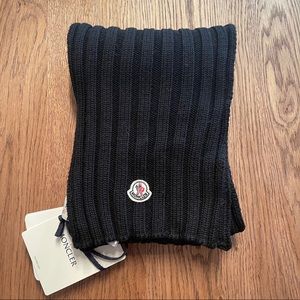 Moncler rib knit scarf authentic